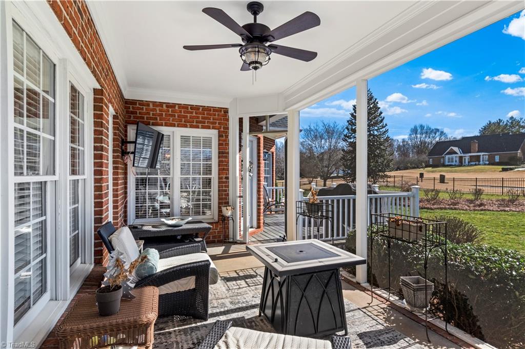 517 Oak Valley Boulevard