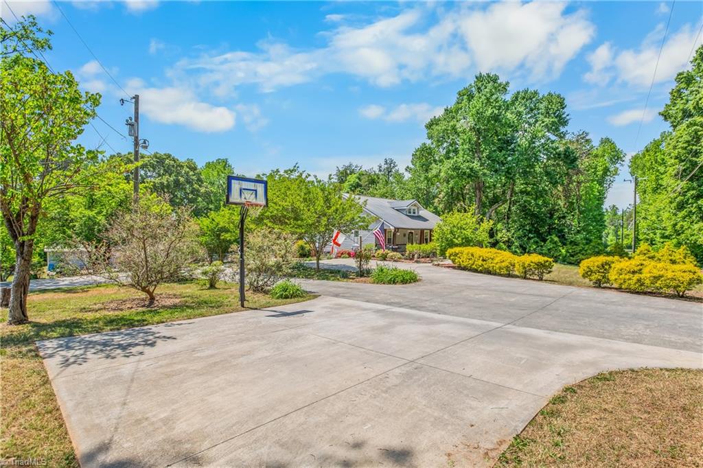 340 Fishel Road, Winston-Salem