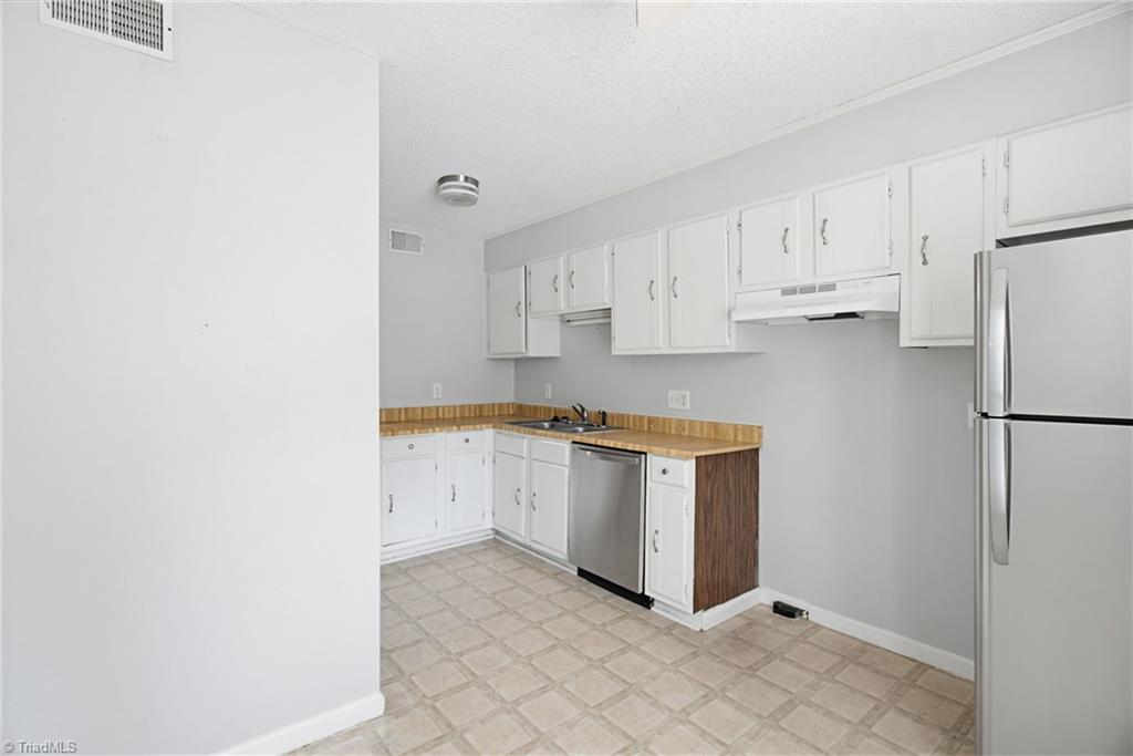 3730 Heathrow Drive, Winston-Salem