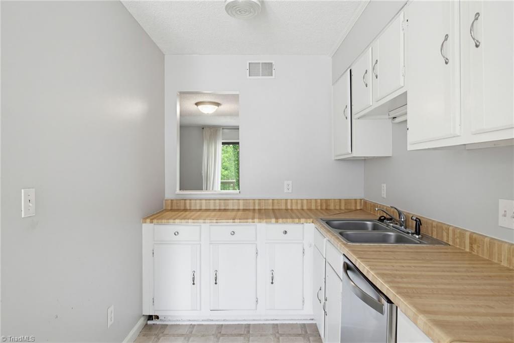 3730 Heathrow Drive, Winston-Salem
