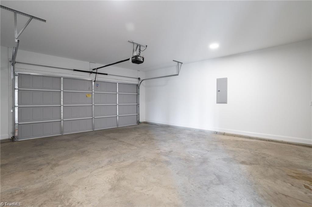 1675 Ashmead Lane