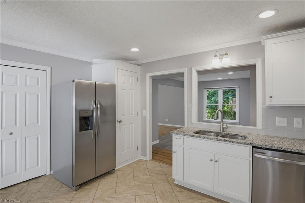 3220 Hickory Ridge Drive, Winston-Salem