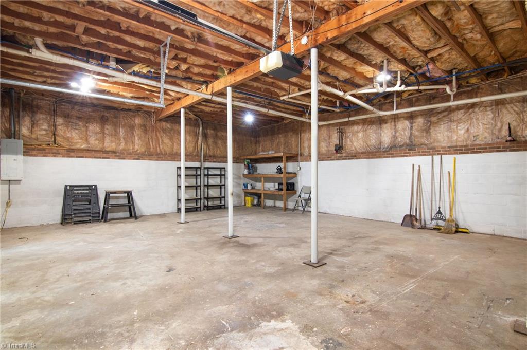 3220 Hickory Ridge Drive, Winston-Salem