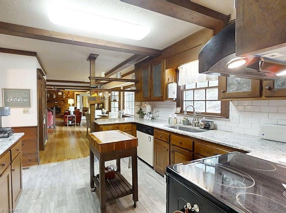 2815 Eland Drive, Winston-Salem