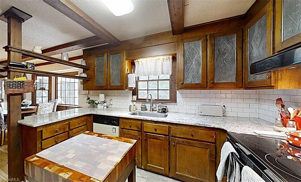 2815 Eland Drive, Winston-Salem