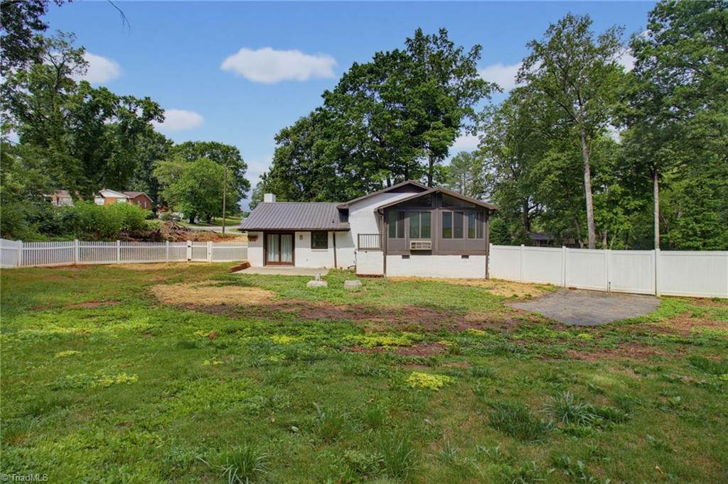 1550 Sauratown Road