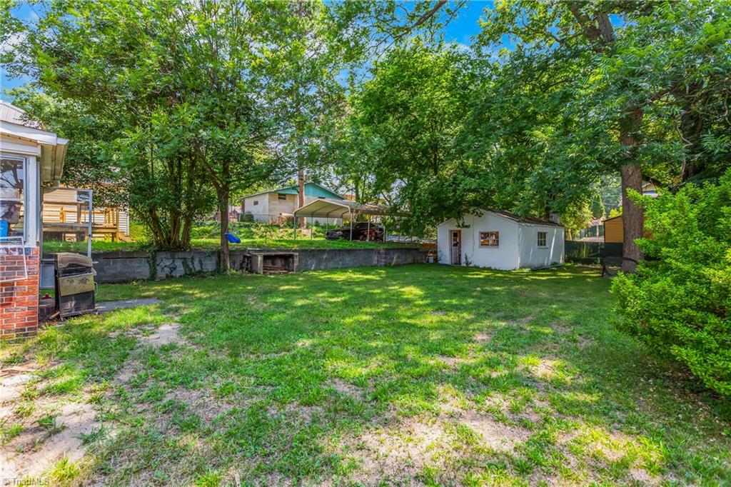 2427 N Patterson Avenue, Winston-Salem