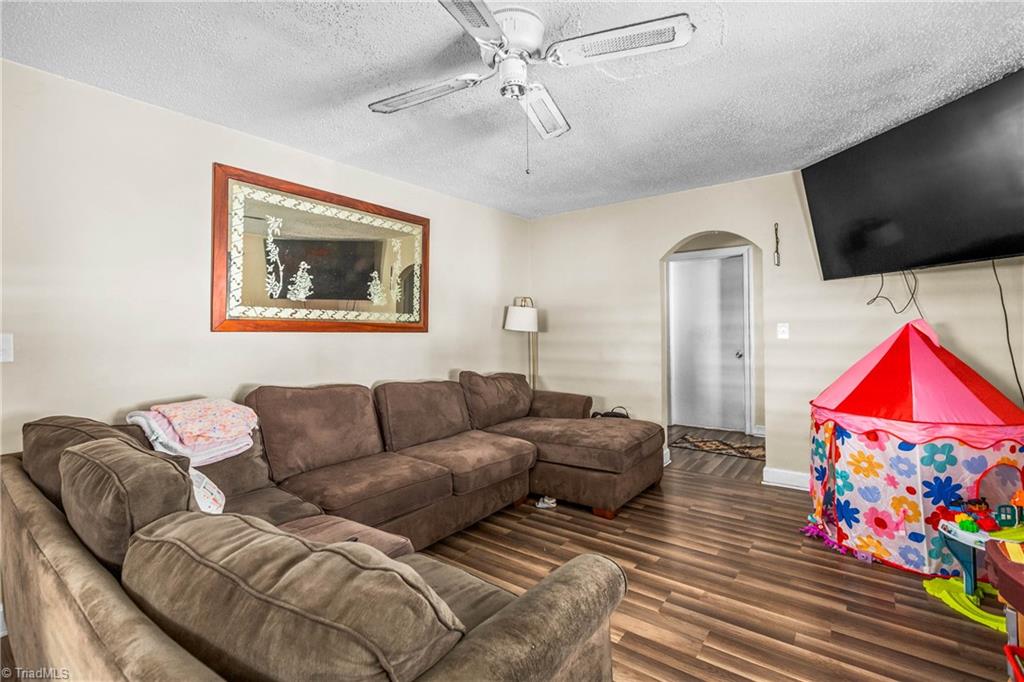 2427 N Patterson Avenue, Winston-Salem