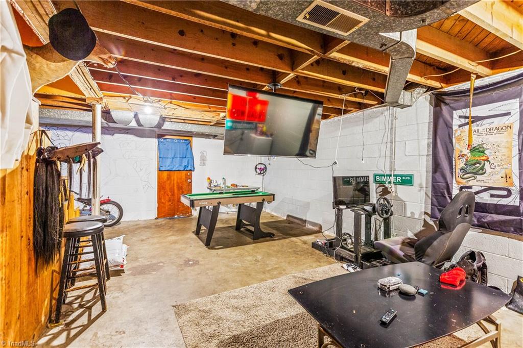 2427 N Patterson Avenue, Winston-Salem