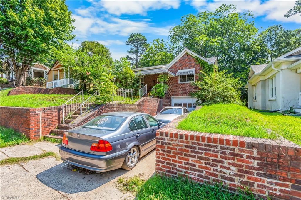2427 N Patterson Avenue, Winston-Salem