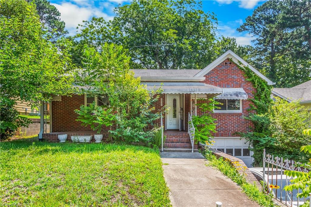 2427 N Patterson Avenue, Winston-Salem