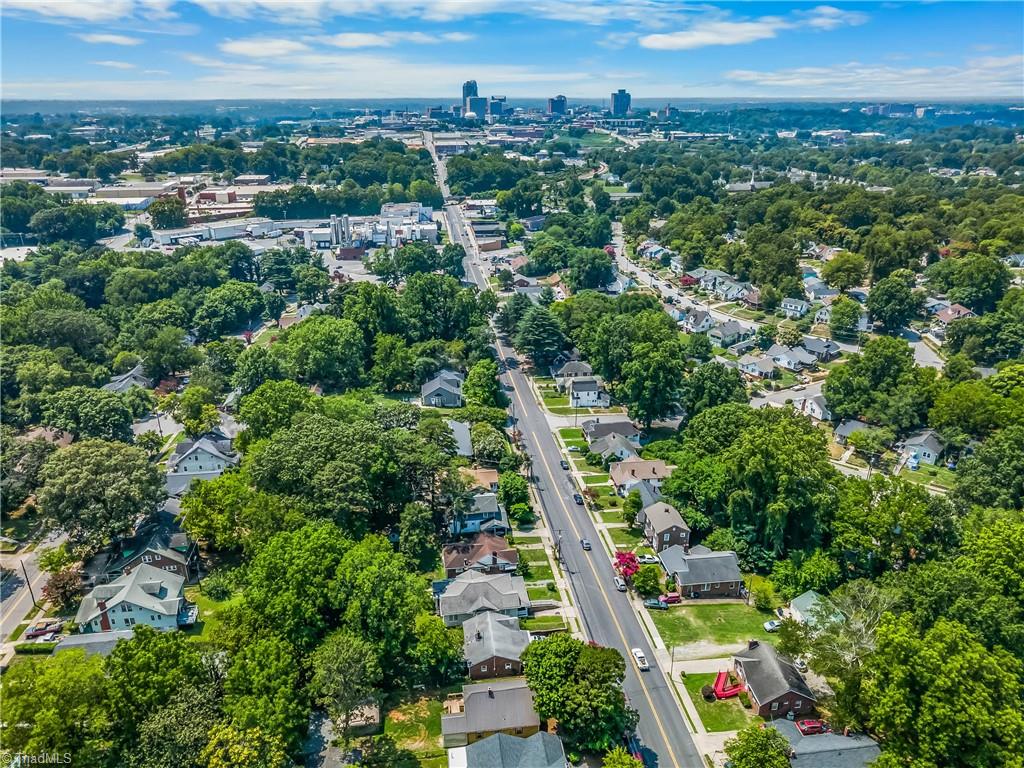 2427 N Patterson Avenue, Winston-Salem