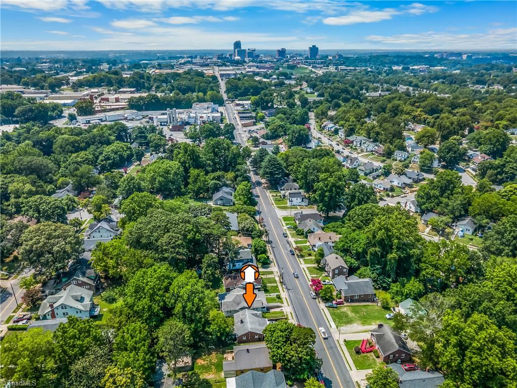 2427 N Patterson Avenue, Winston-Salem