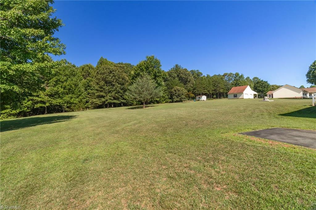 1055 Josephs Lane