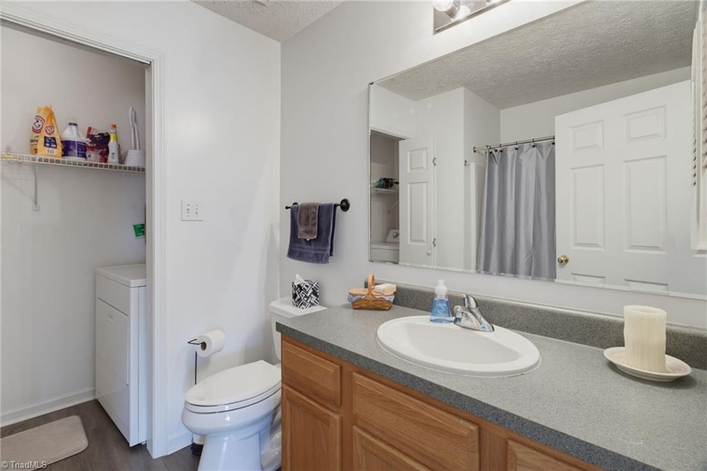 1055 Josephs Lane