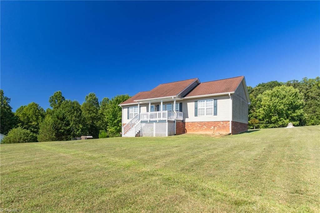 1055 Josephs Lane