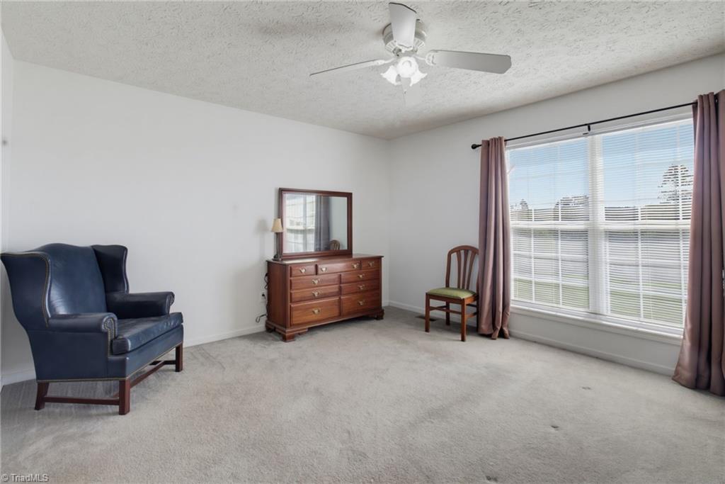 1055 Josephs Lane