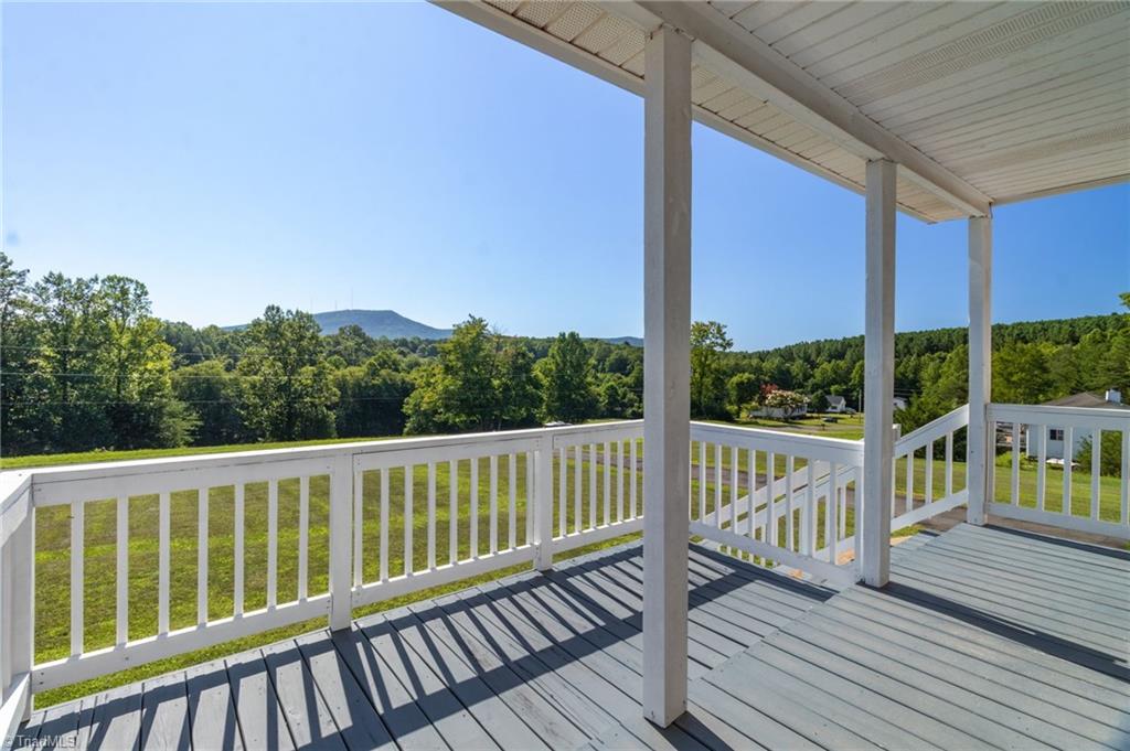 1055 Josephs Lane