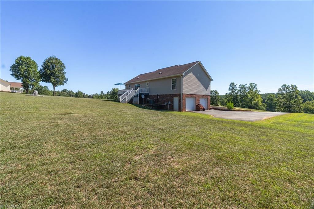 1055 Josephs Lane