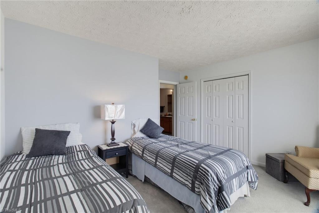 1055 Josephs Lane