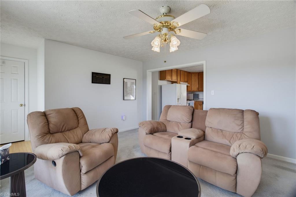 1055 Josephs Lane