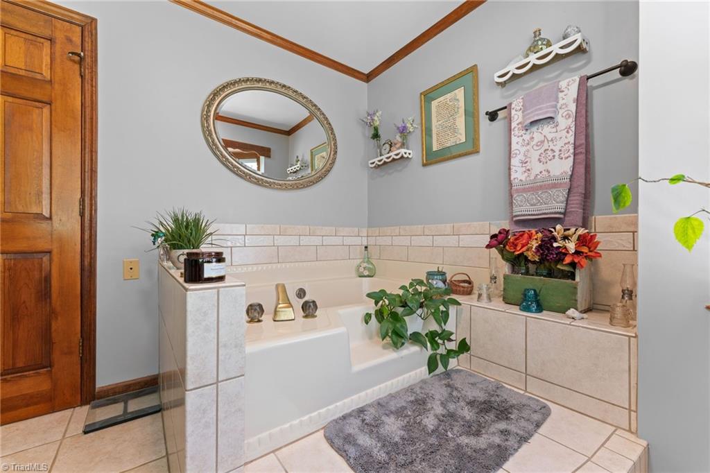 5750 Stanleyville Drive, Winston-Salem