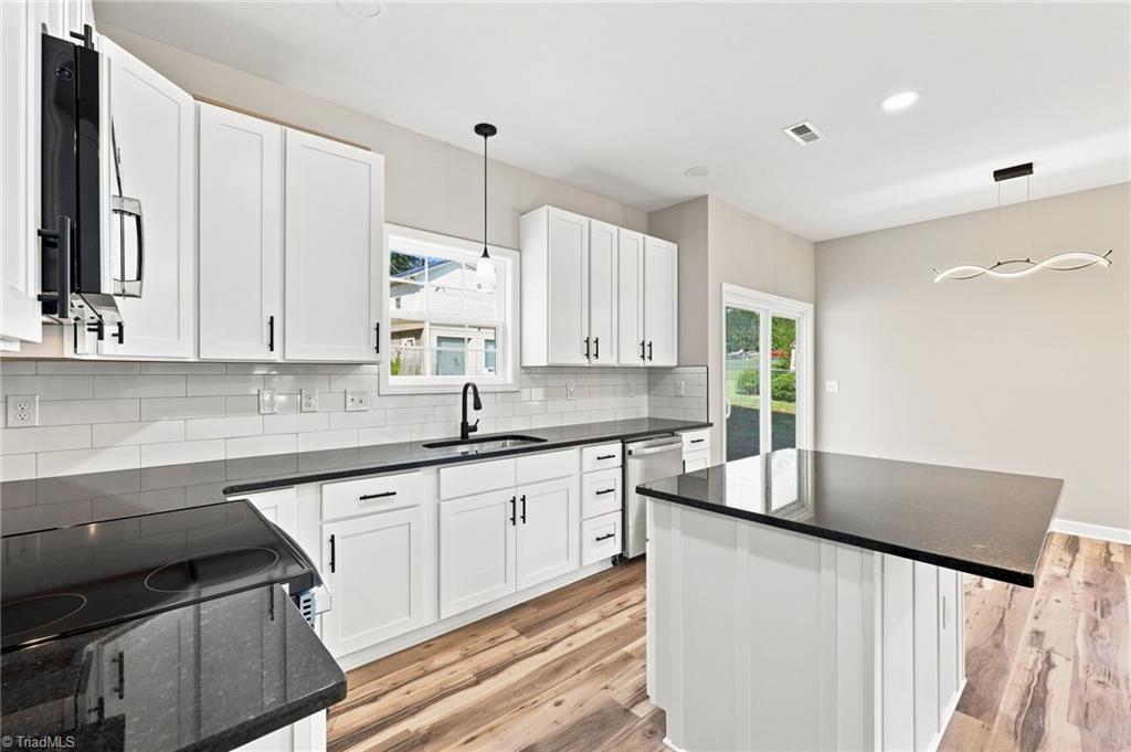 2028 Reynolds Park Road, Winston-Salem