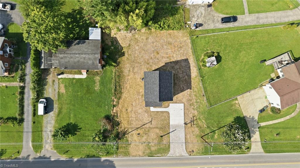 2028 Reynolds Park Road, Winston-Salem