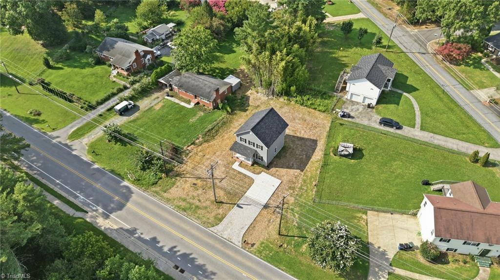 2028 Reynolds Park Road, Winston-Salem