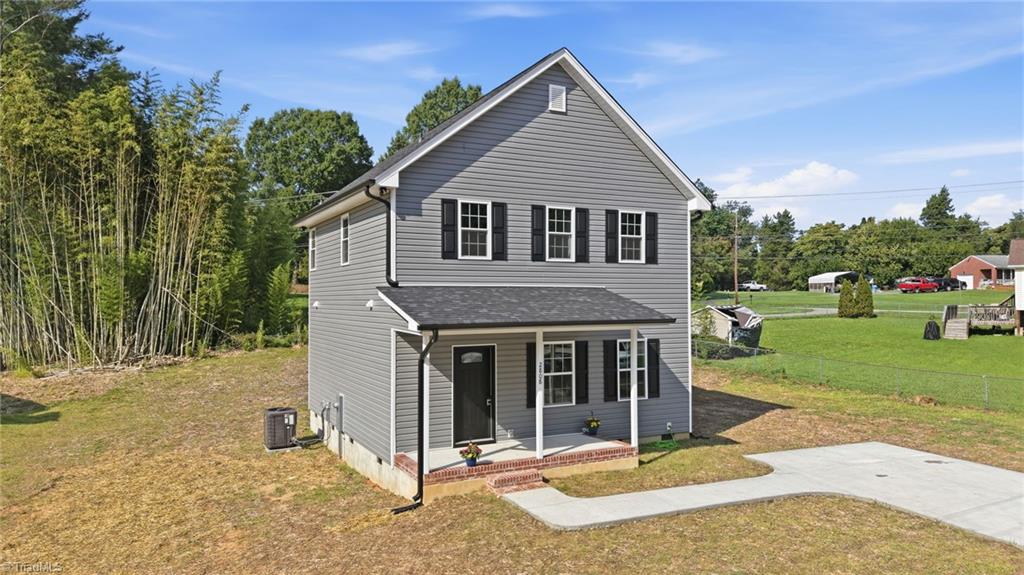 2028 Reynolds Park Road, Winston-Salem