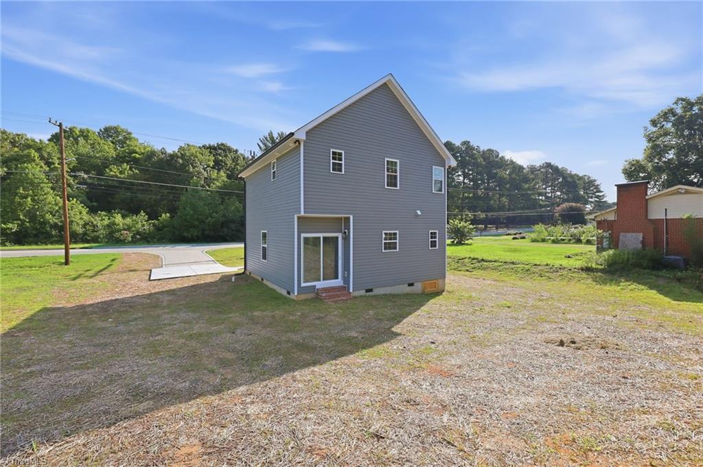 2028 Reynolds Park Road, Winston-Salem