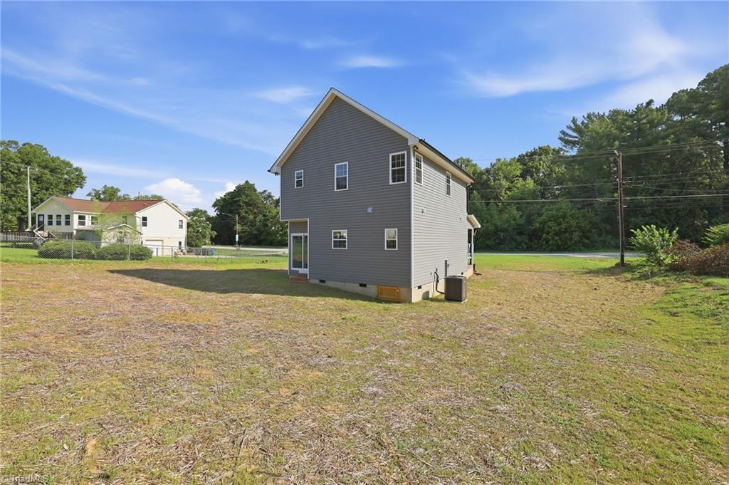 2028 Reynolds Park Road, Winston-Salem