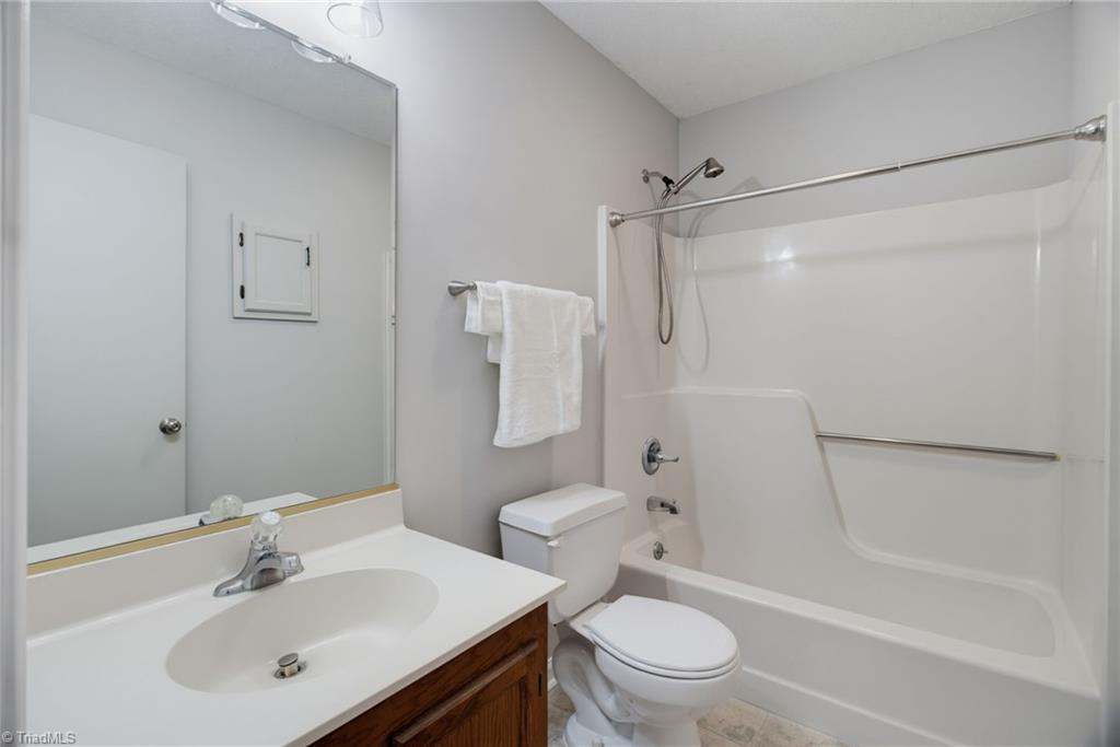 5351 Summit Heights Drive, Winston-Salem