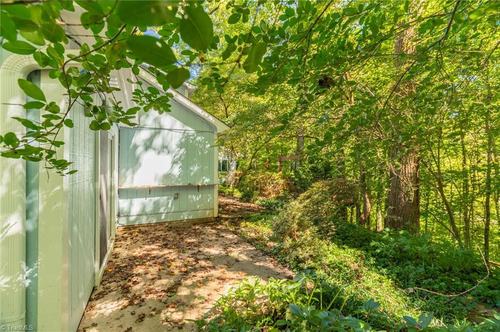 8047 Deverow Court