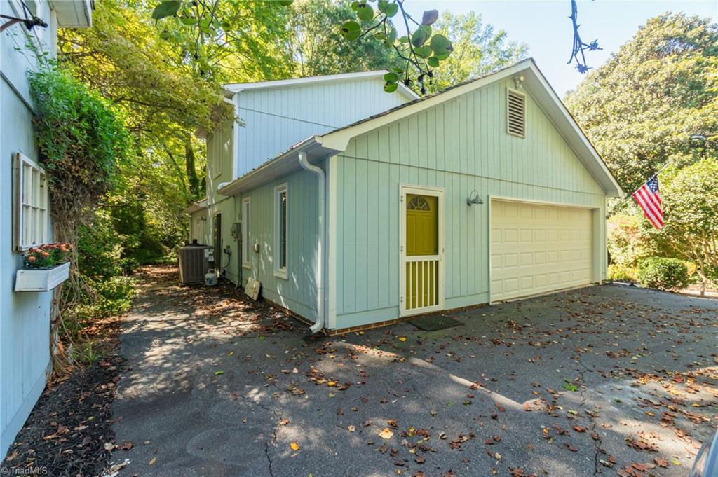 8047 Deverow Court