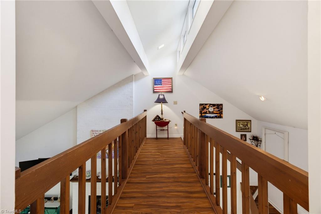 8047 Deverow Court