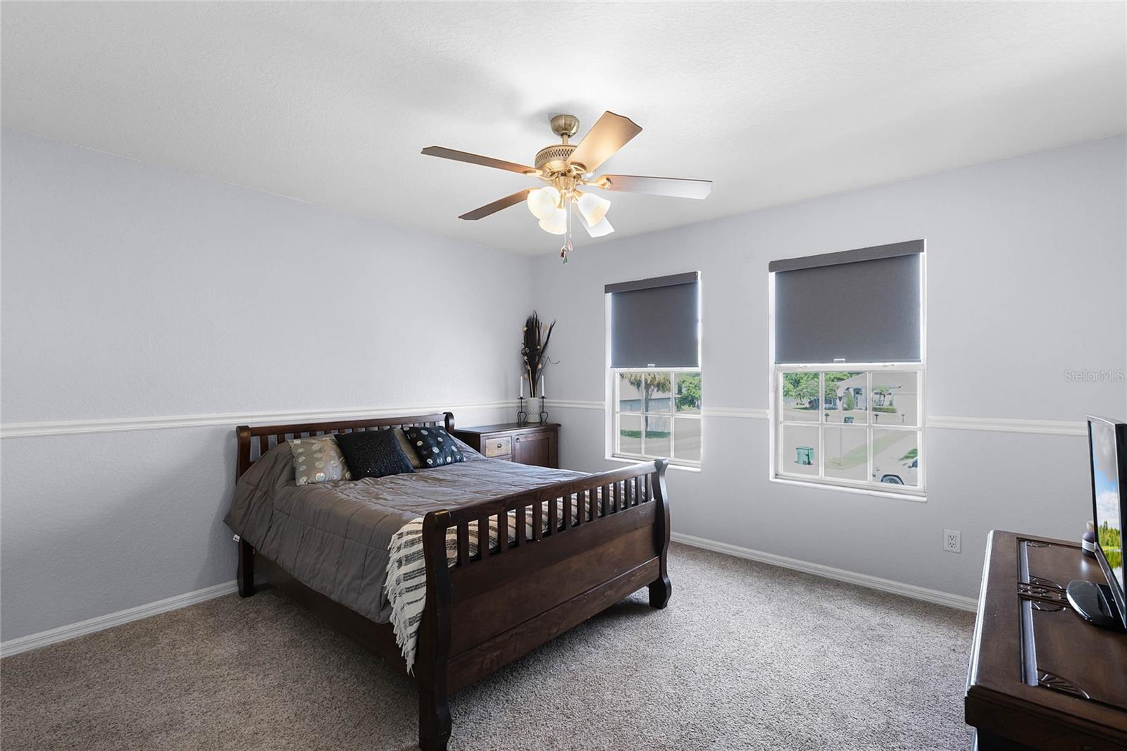 342 LAKE AMBERLEIGH DR