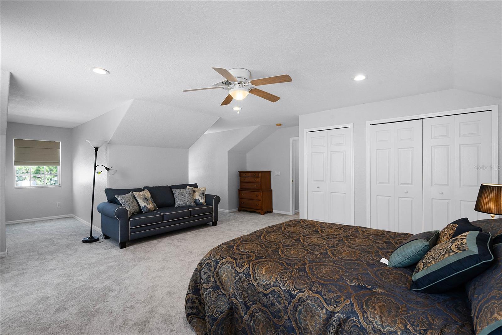 342 LAKE AMBERLEIGH DR
