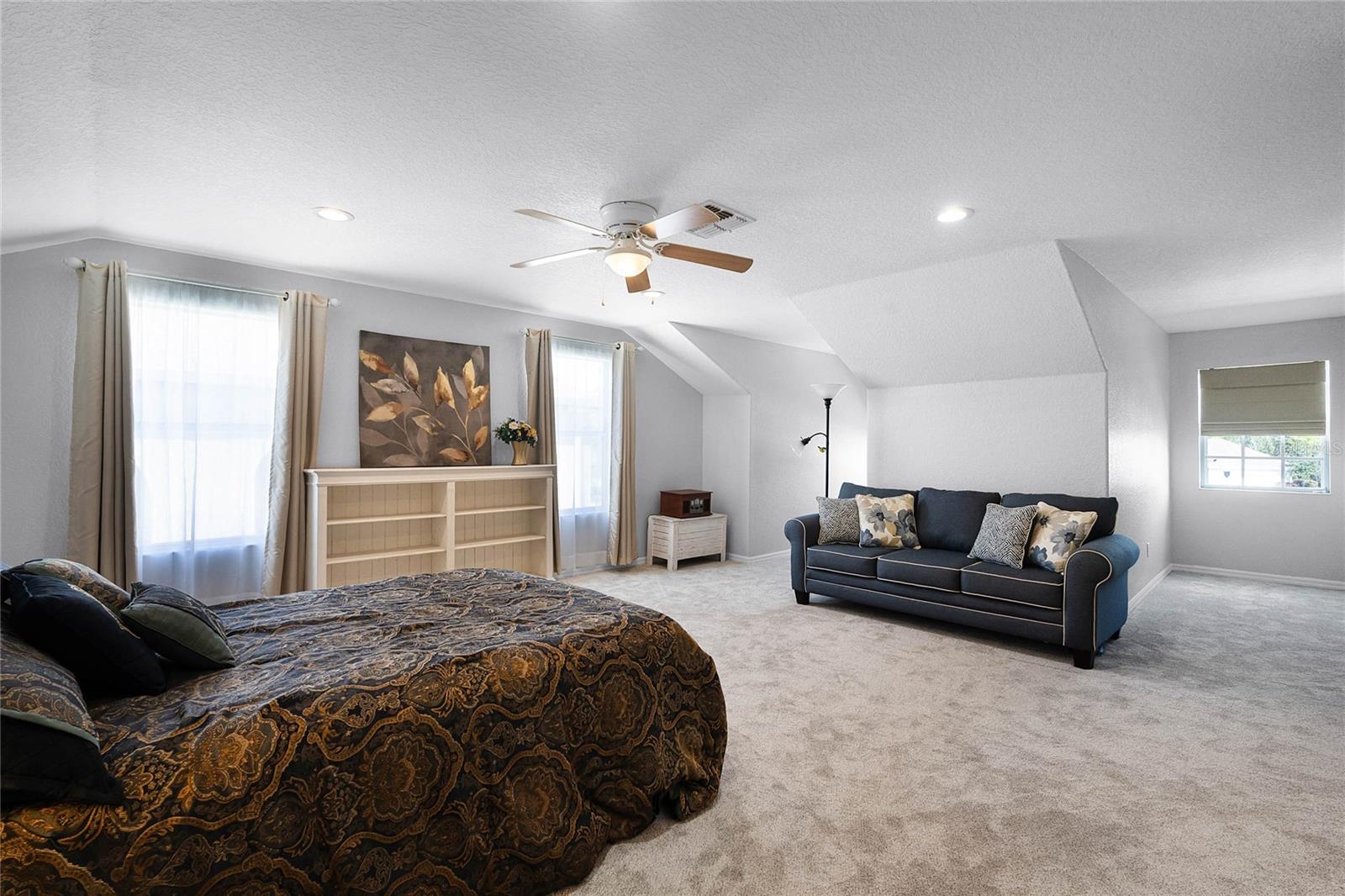 342 LAKE AMBERLEIGH DR
