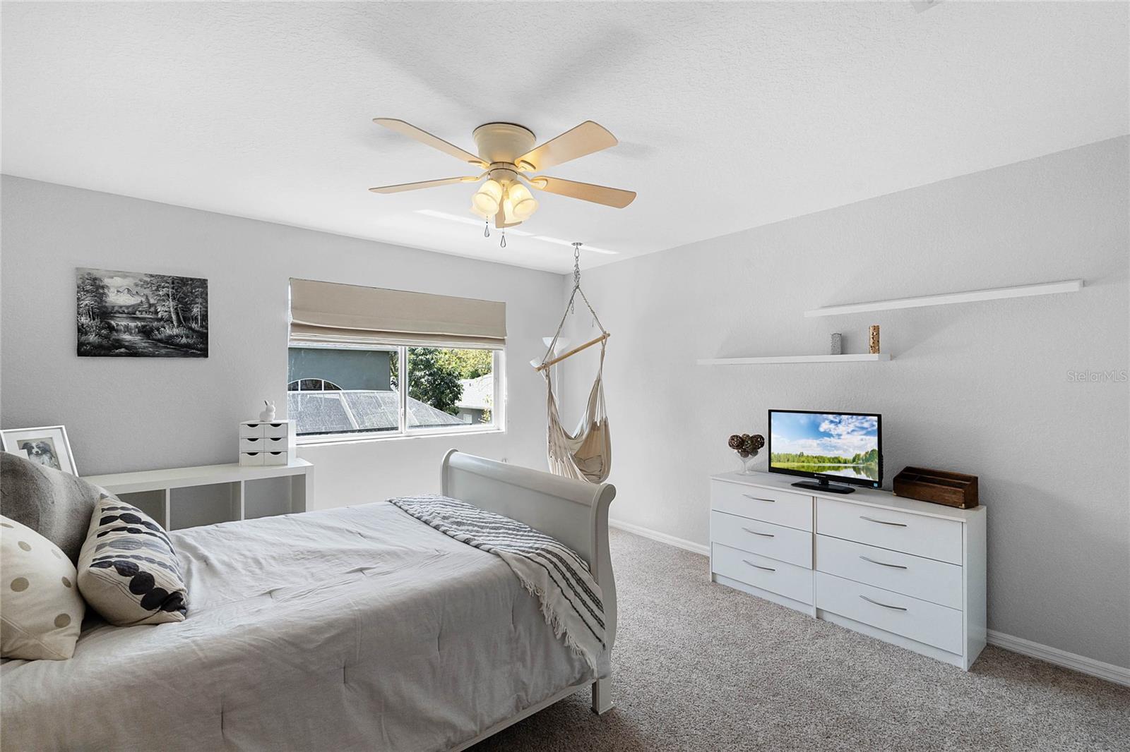 342 LAKE AMBERLEIGH DR