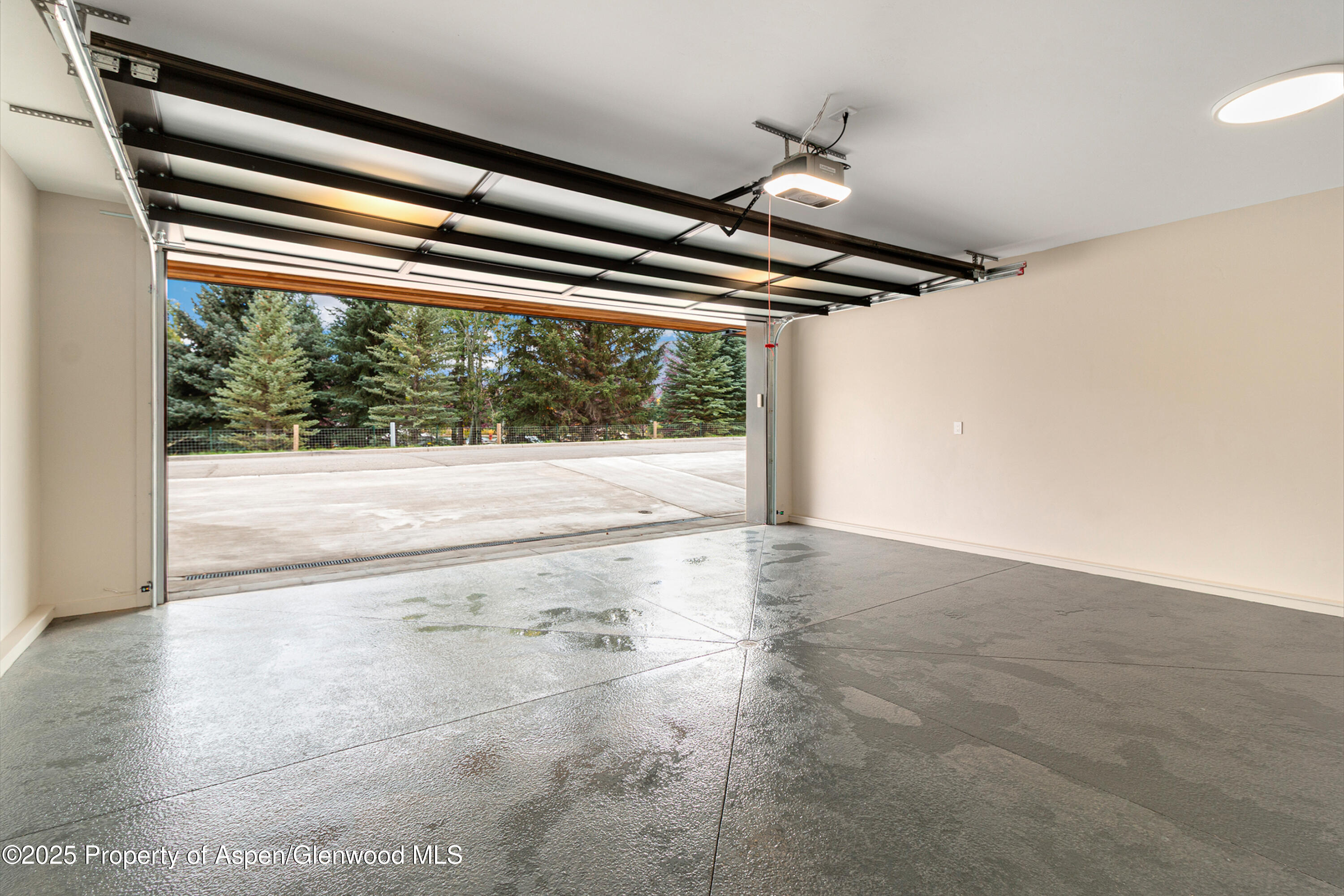 155 Lakeview Drive