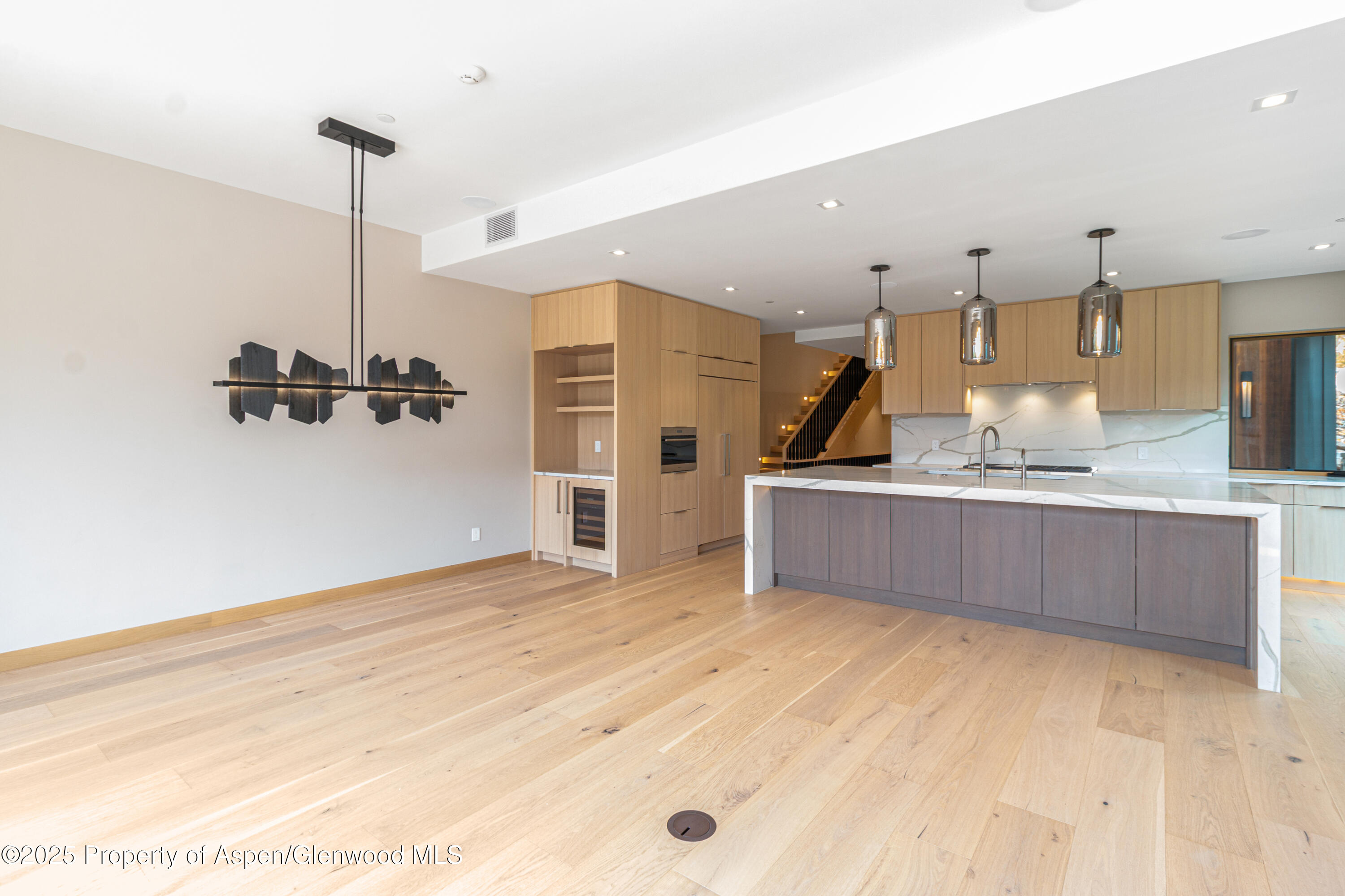 155 Lakeview Drive
