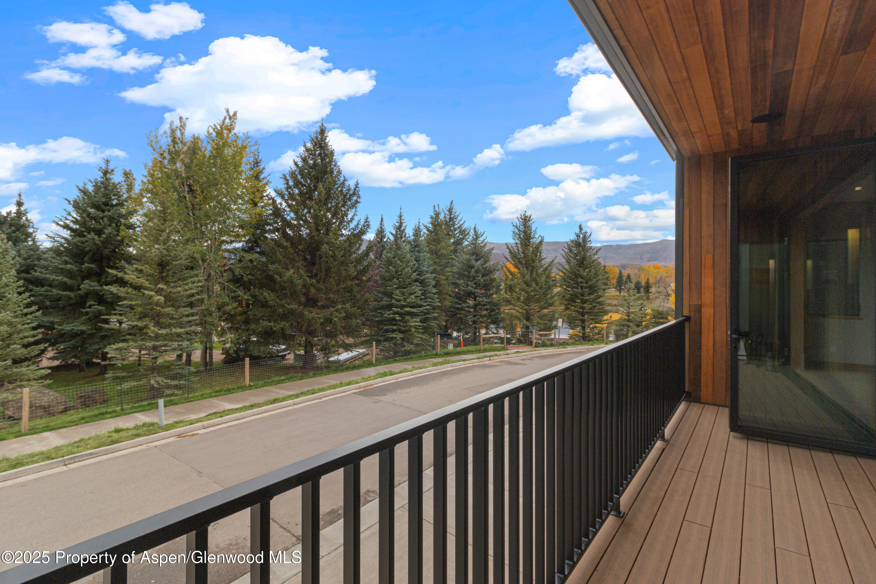 155 Lakeview Drive