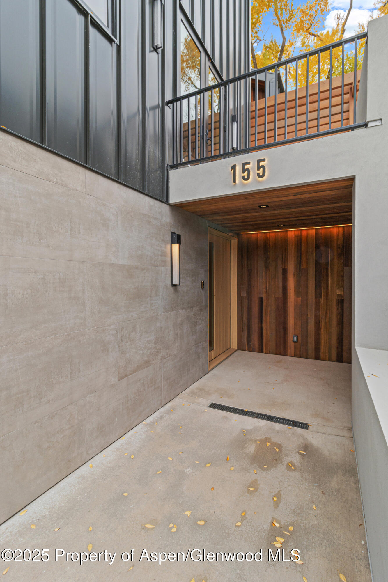 155 Lakeview Drive