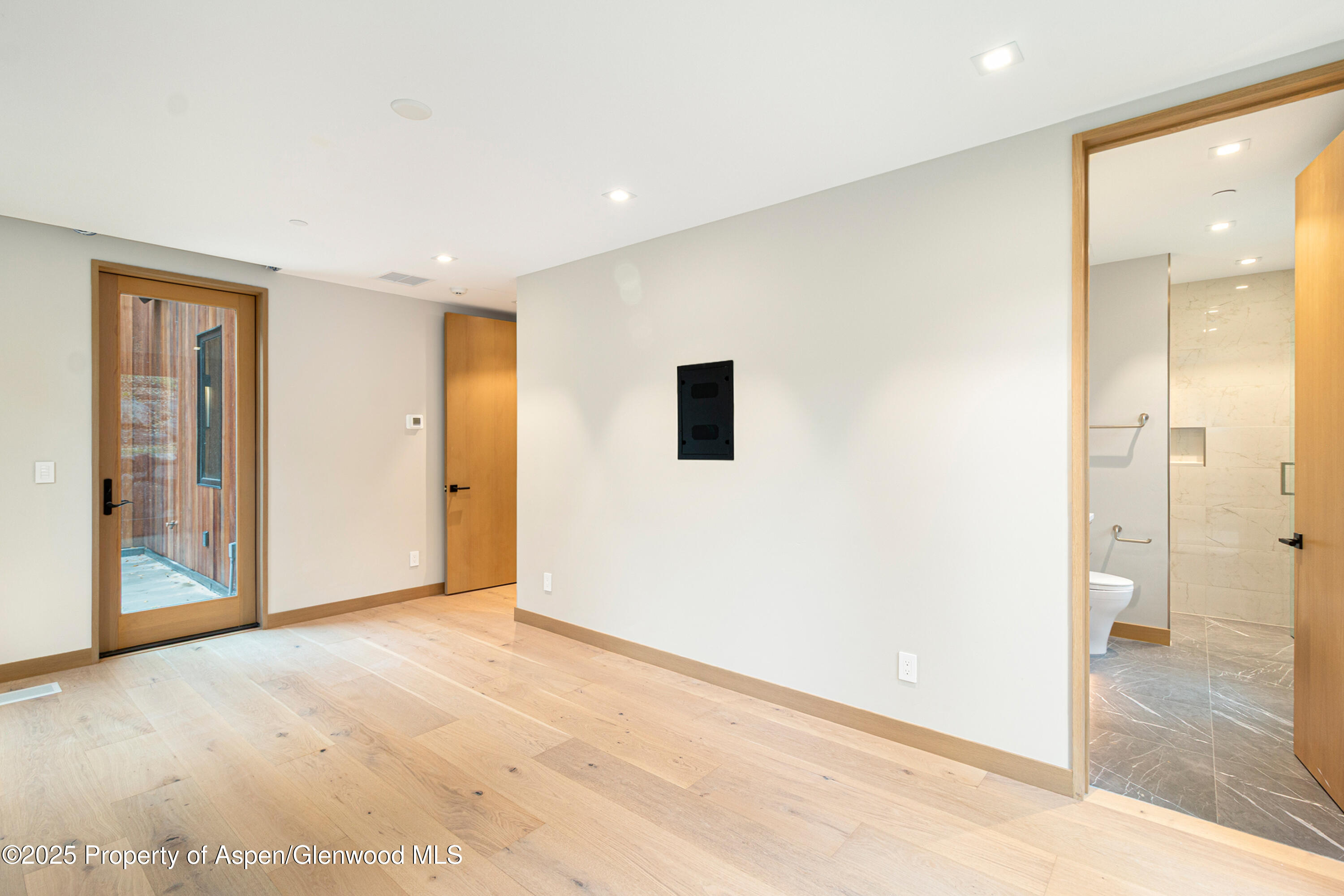 155 Lakeview Drive