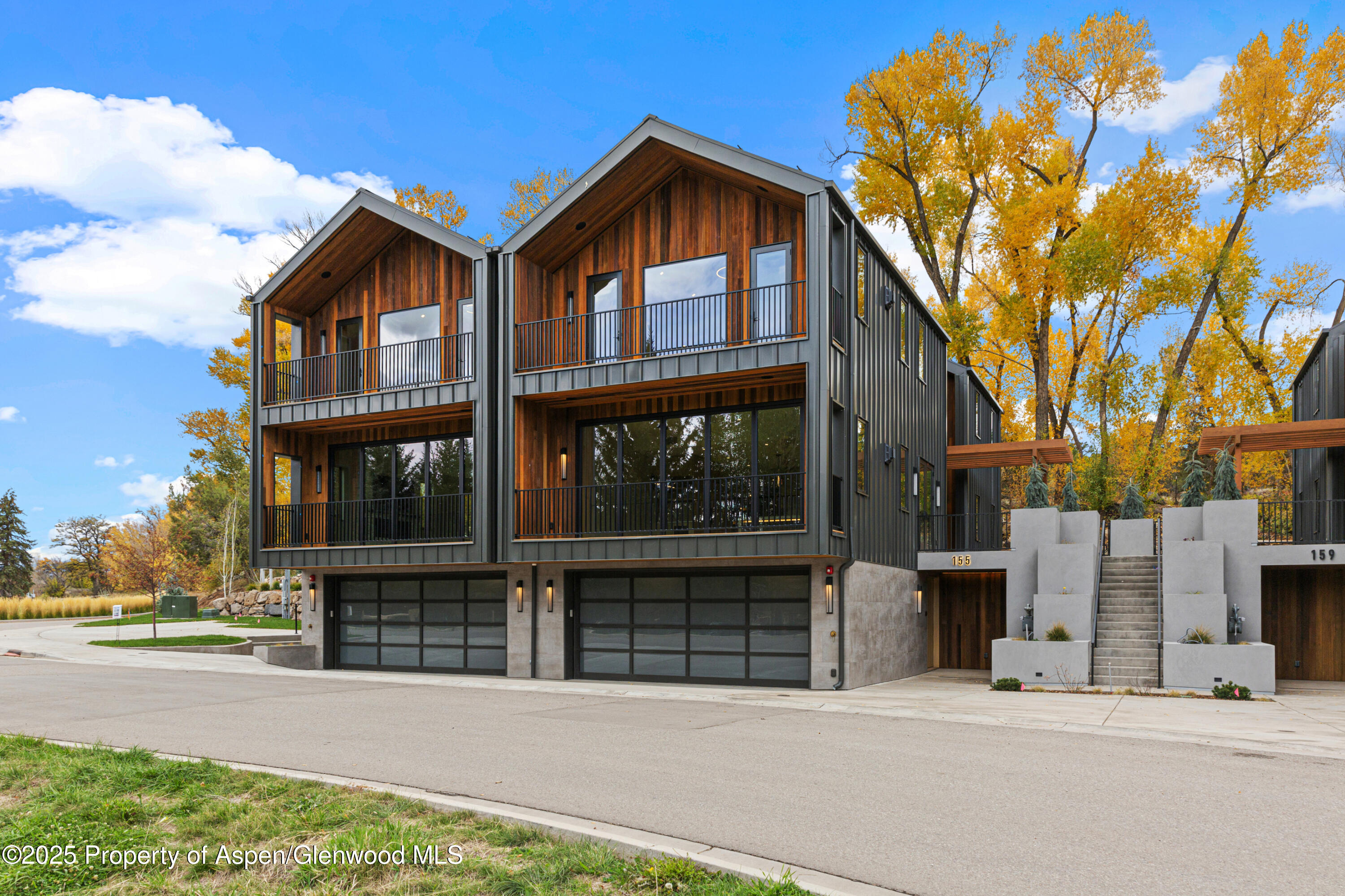 155 Lakeview Drive