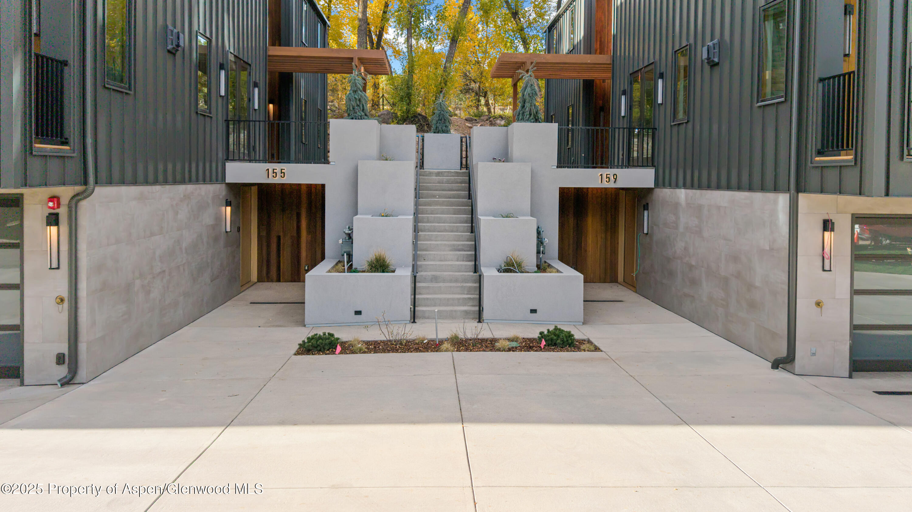 155 Lakeview Drive