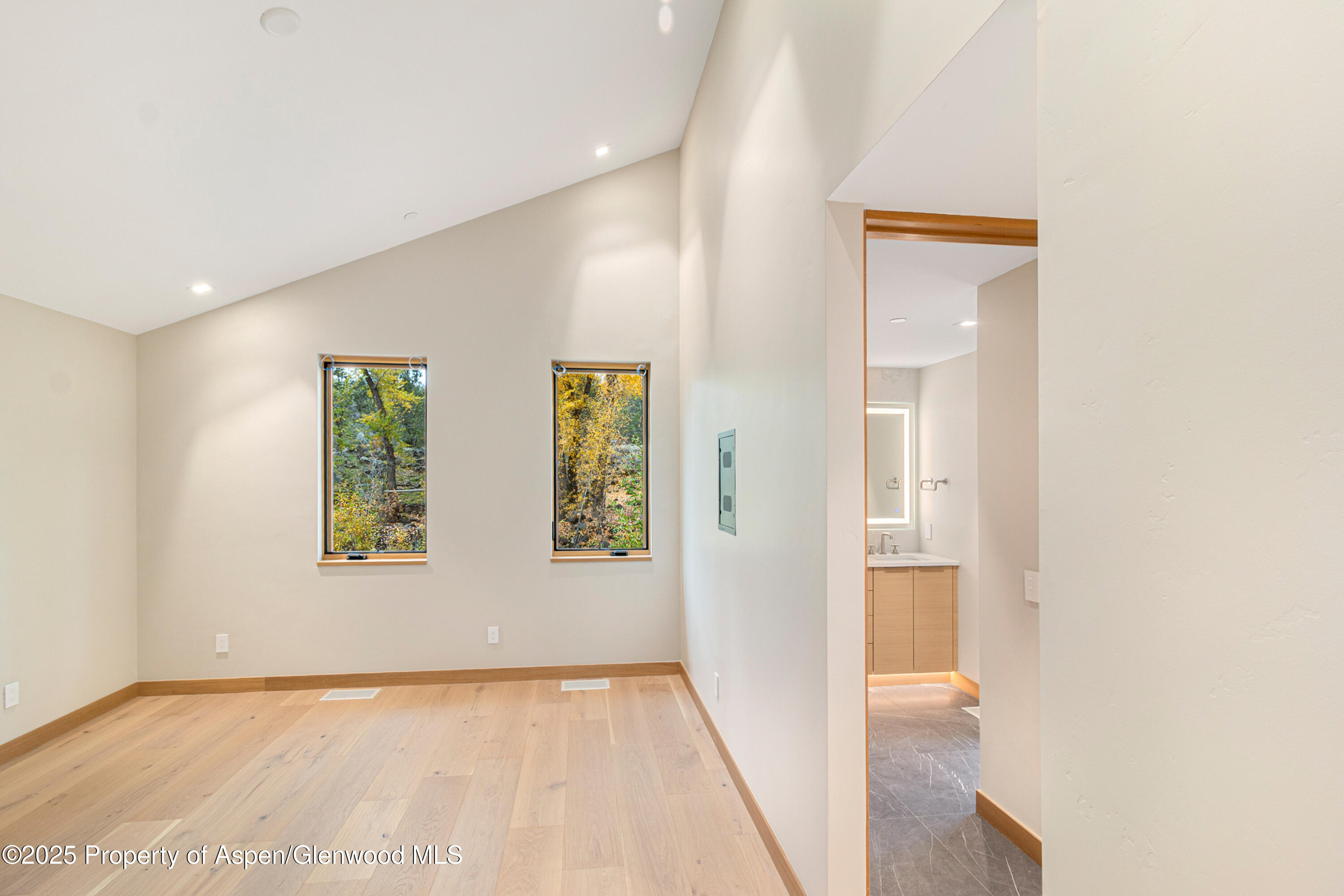 155 Lakeview Drive