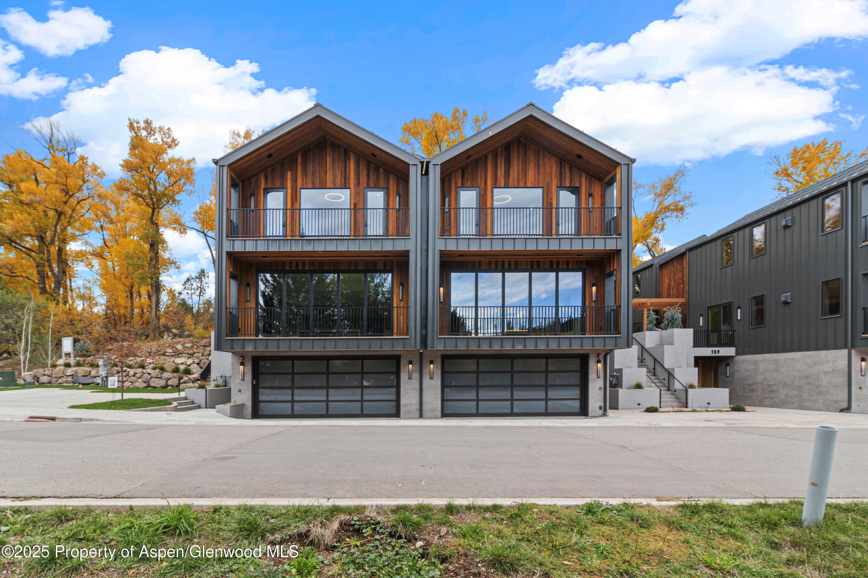 155 Lakeview Drive