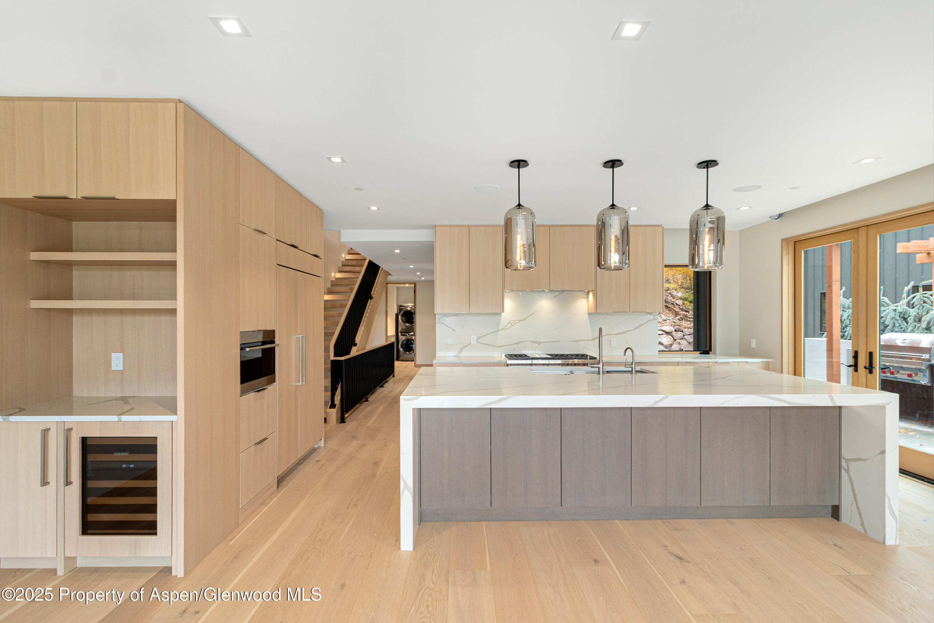 155 Lakeview Drive
